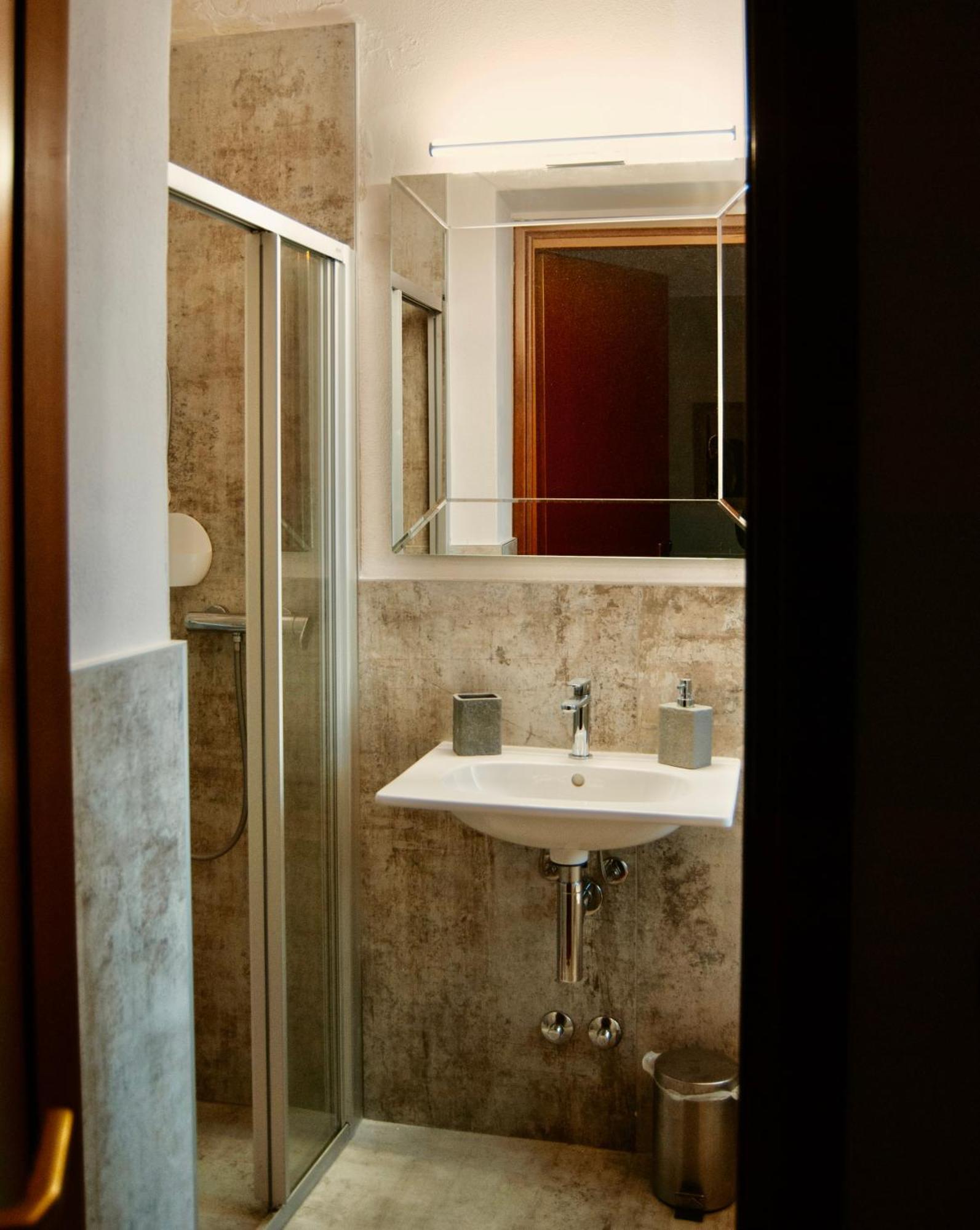 Welcome Traveller Frida'S Rooms Caprino Veronese Buitenkant foto