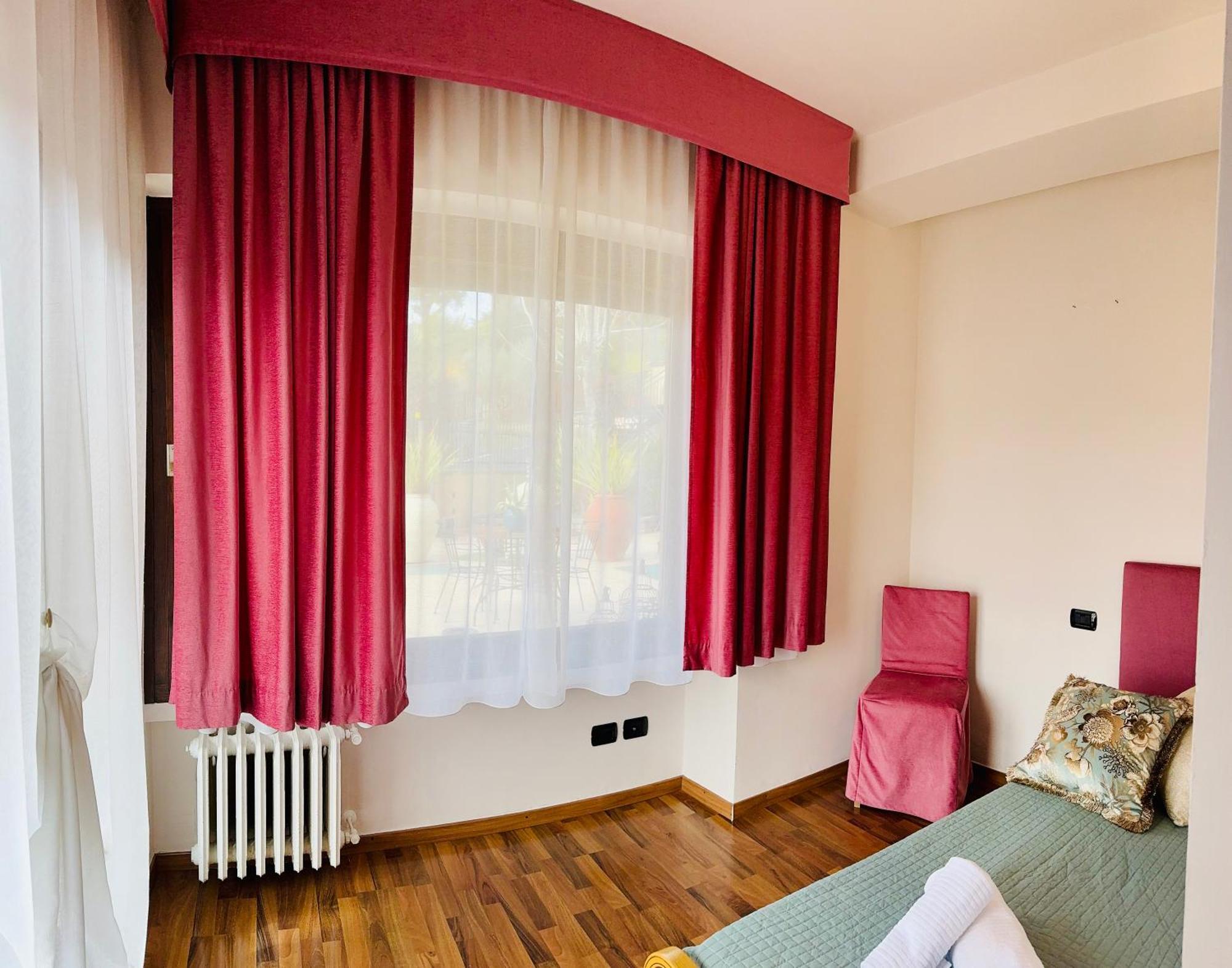 Welcome Traveller Frida'S Rooms Caprino Veronese Buitenkant foto