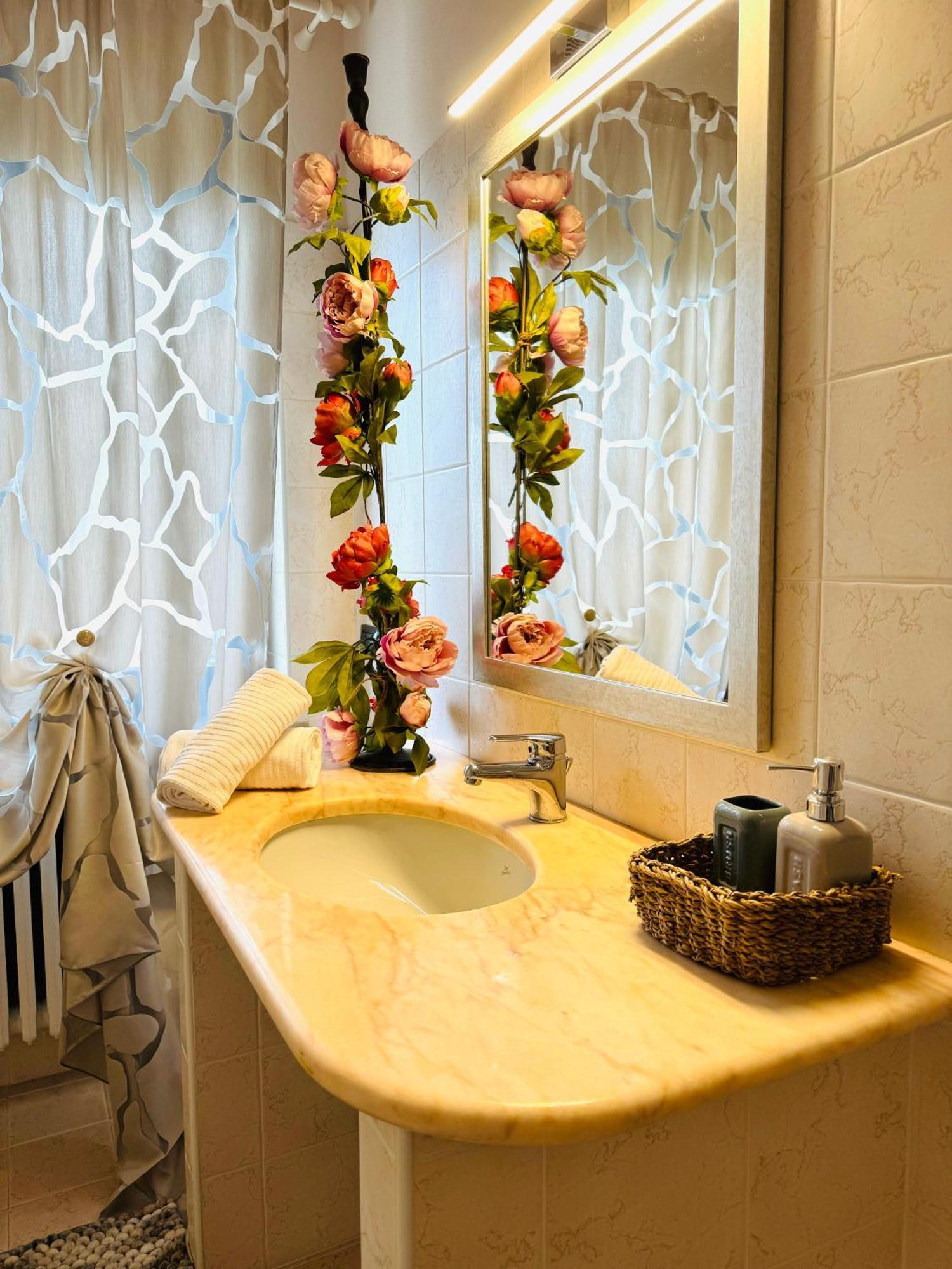 Welcome Traveller Frida'S Rooms Caprino Veronese Buitenkant foto