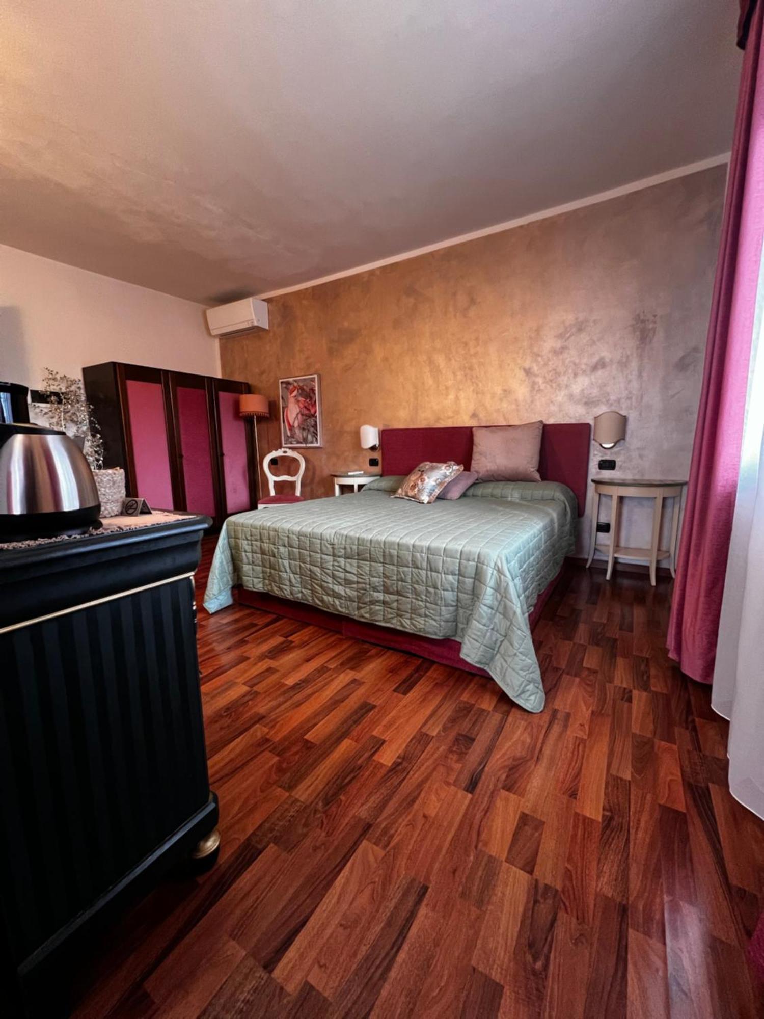 Welcome Traveller Frida'S Rooms Caprino Veronese Buitenkant foto
